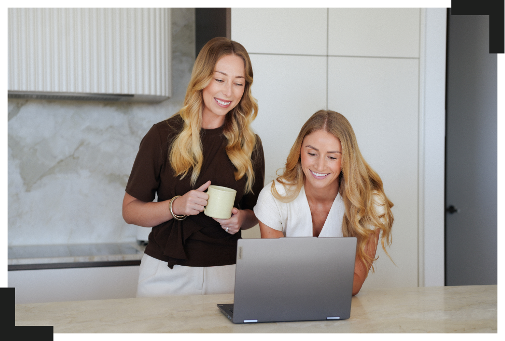 laptop Qualified Property Investment Advisor